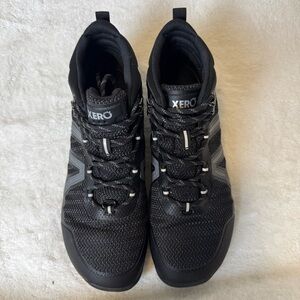 Xero’s Waterproof Mid Hiking Boot Barefoot Trail Men’s size 11 Black